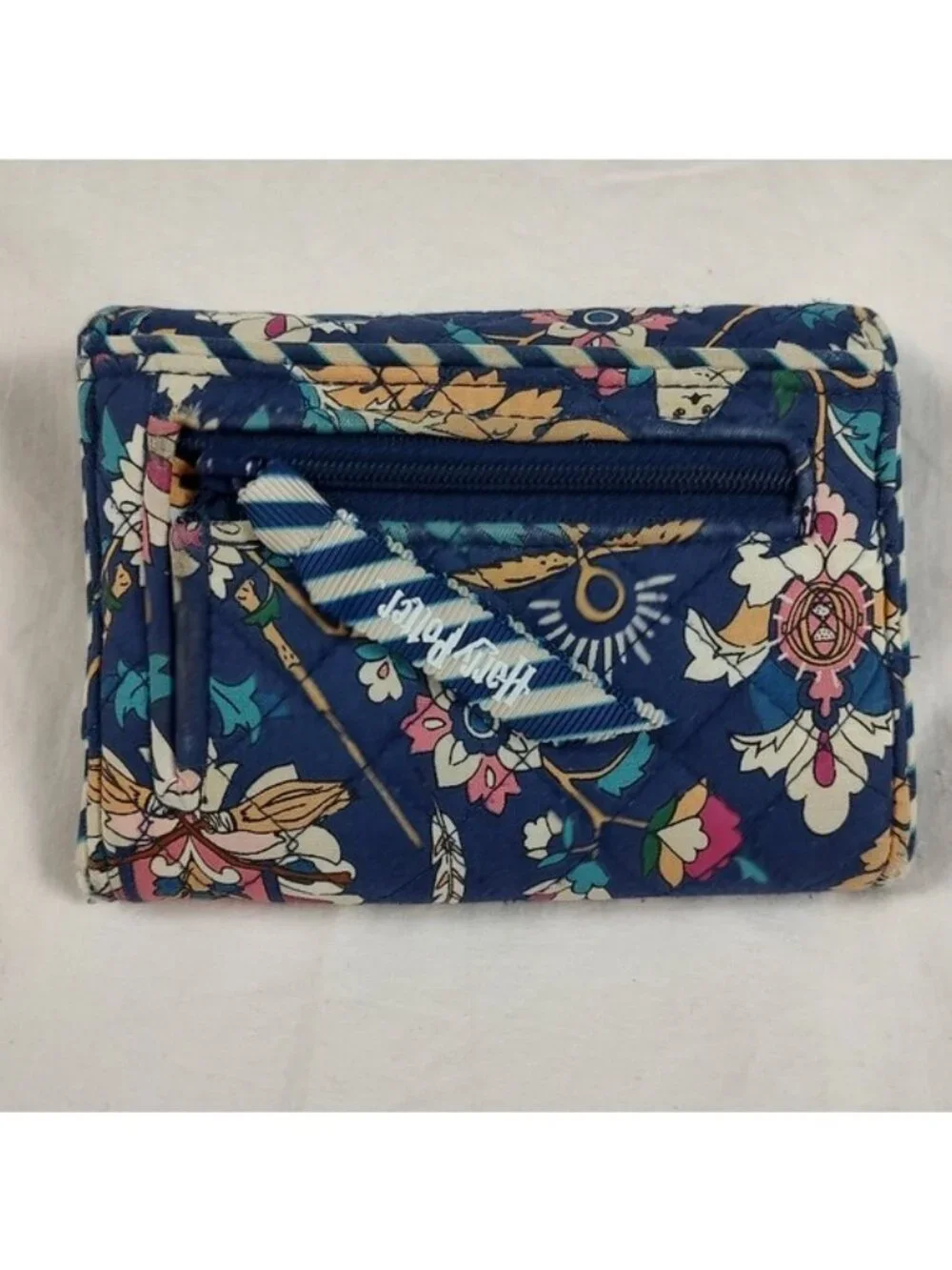 Vera Bradley x Harry Potter Home to Hogwarts Trifold Wallet